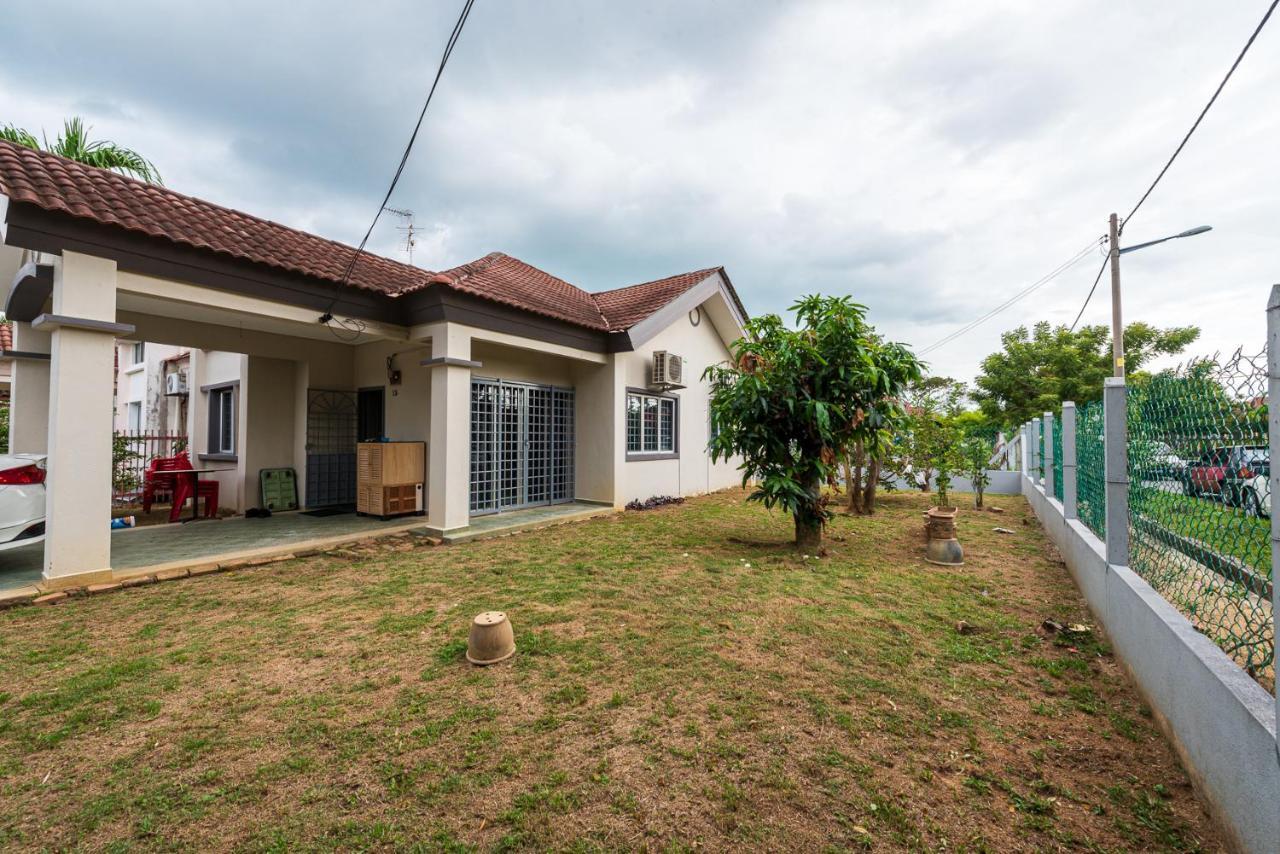 3Br Retreat Homestay Near To Goldcoast, Sepang By Verano Sungai Pelek Dış mekan fotoğraf